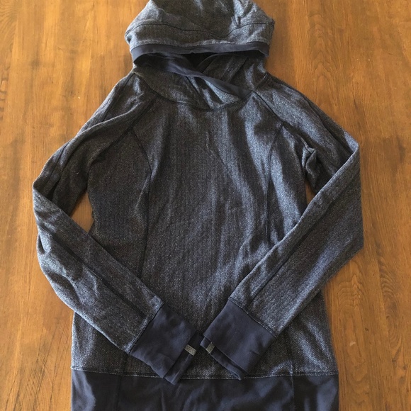 lululemon athletica Tops - Lululemon hoodie size 8